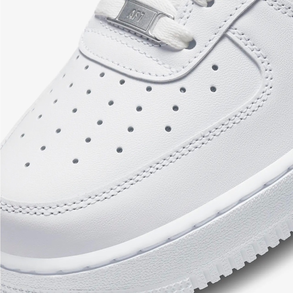 Nike Air Force 1 - Picture 9 of 9